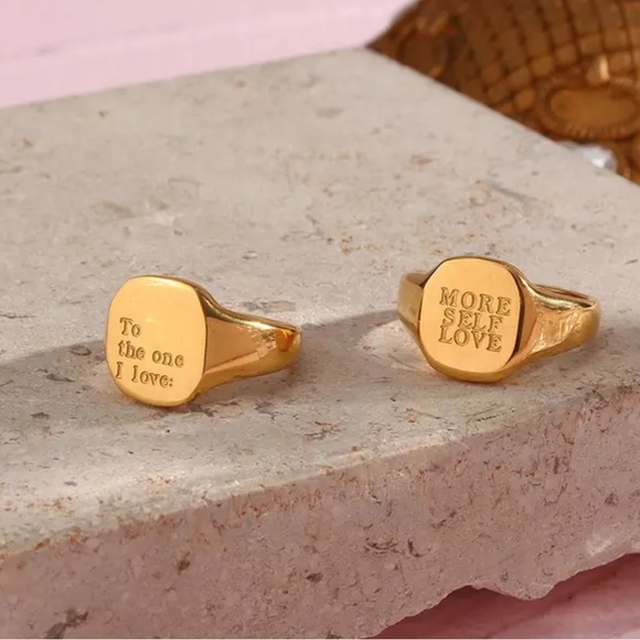 NEW 18K GOLD ENGRAVED LETTER WORD SQUARE MINIMALIST RING, CUTE RING, SHINY RING. - Picture 4 of 7